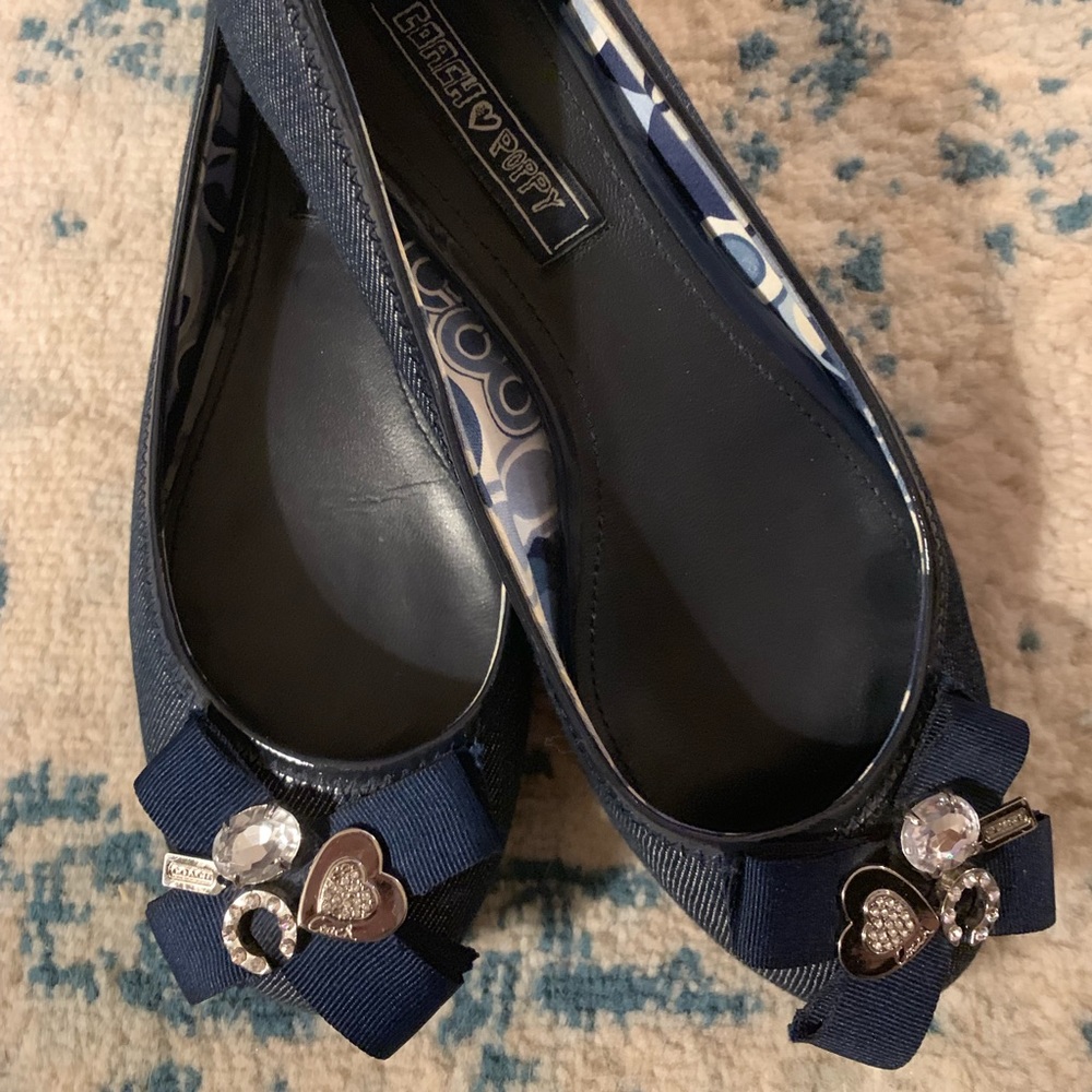 Coach Poppy 9.5 Caper flats - Like New!